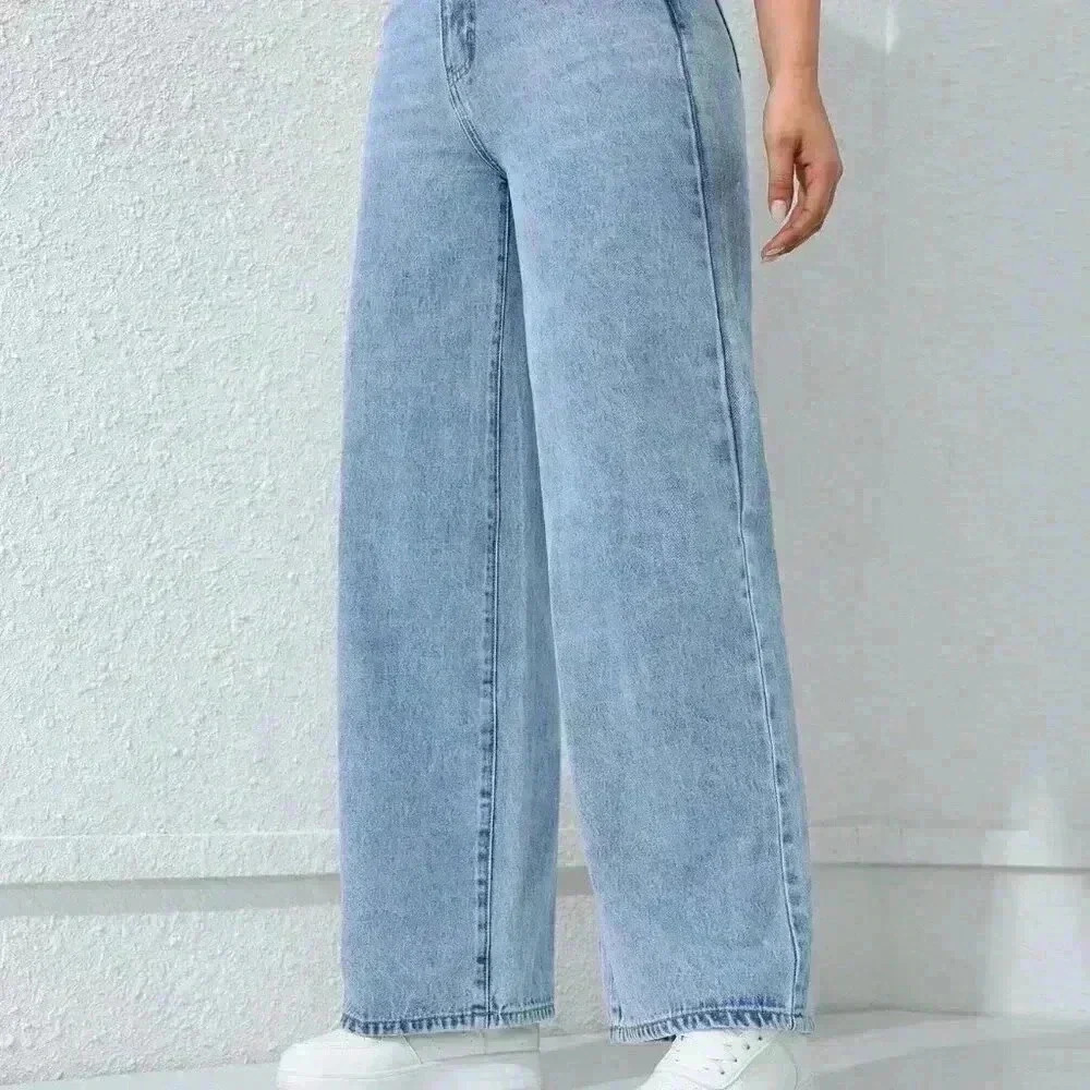 Light Wash Casual Women's Loose Fit Straight-Leg Jeans With Pockets